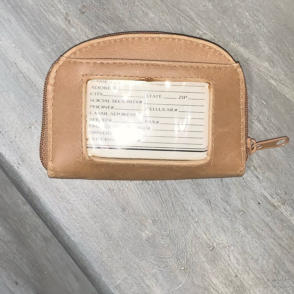 Q&A Small Tan Purse and Wallet - Picture 2 of 14